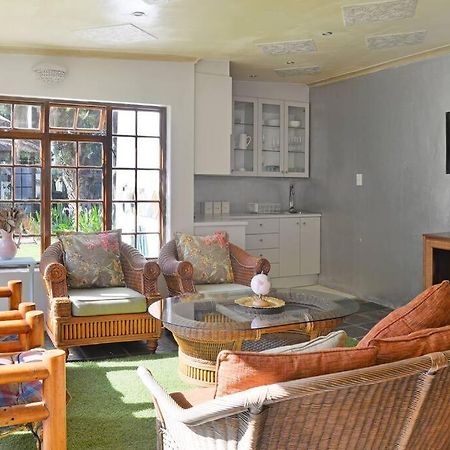 Mawethu Peaceful Garden With Covered Pool And Braai Area Cape Town Dış mekan fotoğraf