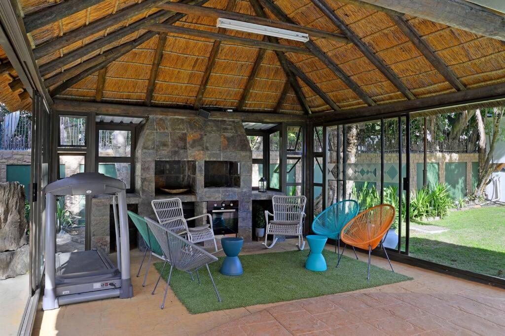 Mawethu Peaceful Garden With Covered Pool And Braai Area Cape Town Dış mekan fotoğraf
